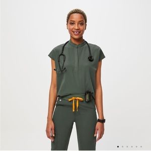 Figs Rafaela Oversized Scrub Top in Moss